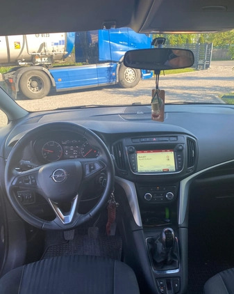 Opel Zafira cena 56500 przebieg: 123000, rok produkcji 2017 z Tłuszcz małe 16